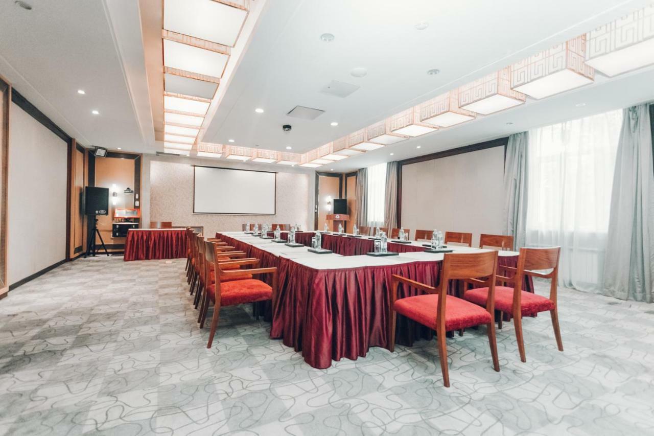 阿拉木图阳光酒店 外观 照片